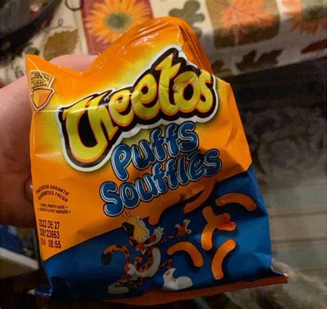 Cheetos puffs