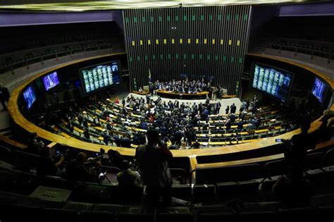 C Mara Presen A Dispensada Por Lira Deputados Cancelam Comiss Es