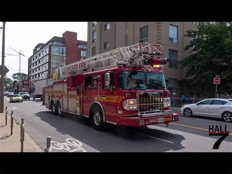 Toronto Fire Services Aerial 423 Responding