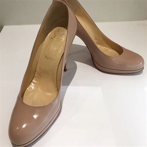 Christian Louboutin Nude Pumps Gem
