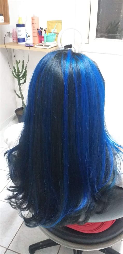 Cabelo Com Luzes Azul - Luzes azul no cabelo | Cabelo com mechas azul, Cabelo azul curto ...