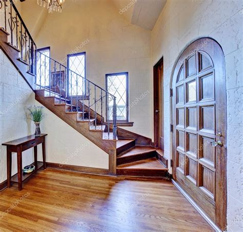 Luxury House Interior Entrance Hallway With Staircase — Stock Photo