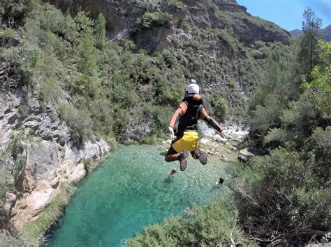 Barranquismo En M Laga Canyoning Malaga Gu As Titulados