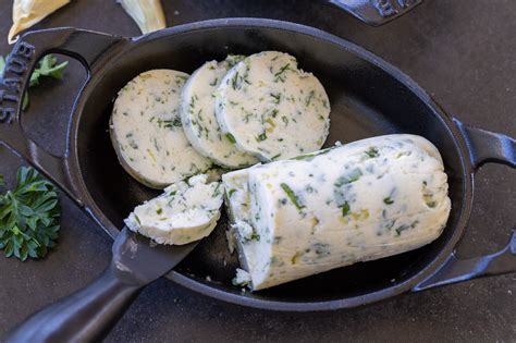 Garlic Herb Butter - Momsdish