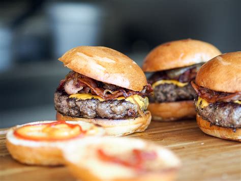 Como preparar um delicioso hambúrguer caseiro Frigorífico Origem