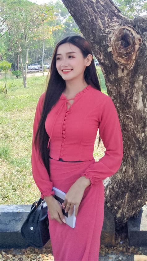 𝐒𝐰𝐚𝐋 𝐌𝐲𝐚𝐭 𝐓𝐡𝐢𝐧𝐳𝐚𝐫 Classy dress outfits Asian girl Classy dress