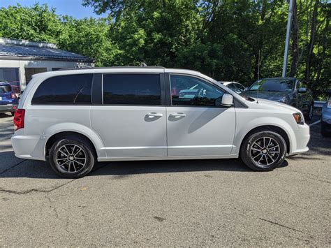 Pre Owned 2019 Dodge Grand Caravan Gt In White Knuckle Clearcoat Greensburg Pa A81880f