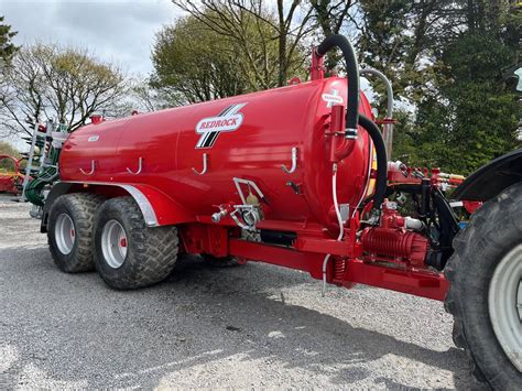 Redrock Gallon Tandam Axle Tanker W Trailing Shoe Clarke Machinery