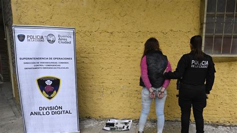 Cayeron Dos Viudas Negras Por Robarle A Un Hombre Un Auto De Lujo