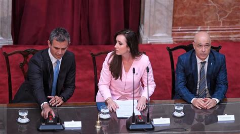 A la espera de Javier Milei Victoria Villarruel abrió la Asamblea