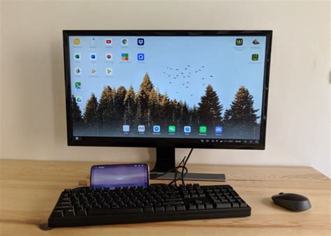 keydock transforms  smartphone   desktop computer geeky gadgets