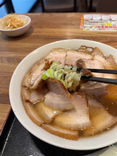 明日9月15日まで！ 喜多方ラーメン坂内の焼豚が23枚載ったメガ盛り焼豚ラーメン「焼豚まみれ祭」 ｜ ガジェット通信 Getnews