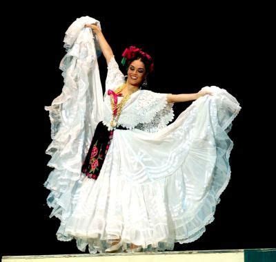 Jarocha Vestidos mexicanos Trajes de mexico Baile folclórico