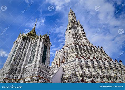 Wat Arun Temple editorial stock photo. Image of centre - 260692478