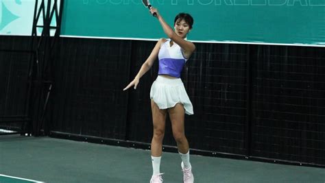 Hot girl vén váy chơi pickleball hút triệu người xem Chuyện như cơm bữa