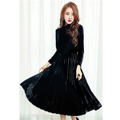 2019 Spring Autumn Turtleneck Velvet Pleated Dresses Women Vintage Long