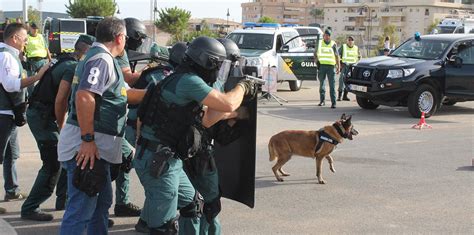 La Guardia Civil Realiza Una Exhibici N De Sus Medios En El Recinto