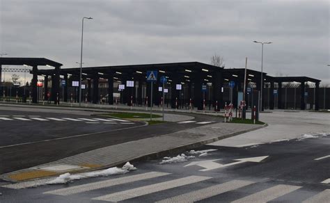 Ostatnie Prace Na Lotnisku W Radomiu Na Przystankach Autobusowych