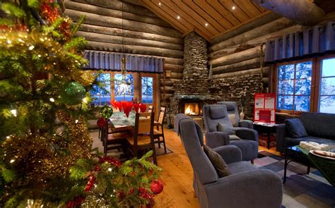 Pin By Josef Spencer On Yuletide Christmas Beautiful Cabins Holiday