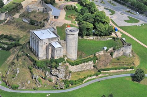 10 Beautiful Castles to visit in Normandy - Discover Walks Blog