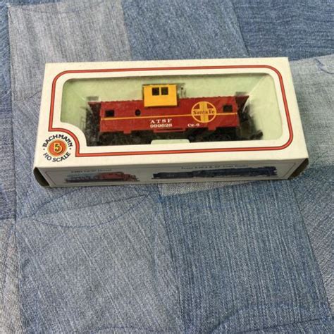 Ho Scale Bachmann Santa Fe Wide Vision Caboose Atsf Ebay