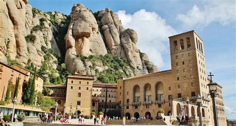 Cómo visitar y qué ver en Monasterio de Montserrat Barcelona