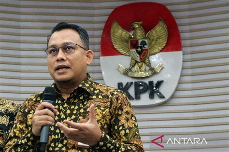 KPK Periksa 6 Saksi Telusuri Aliran Uang Korupsi APD ANTARA News