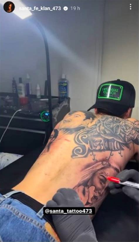 Santa Fe Klan Siguió Los Pasos De Christian Nodal Se Tatuó El Rostro