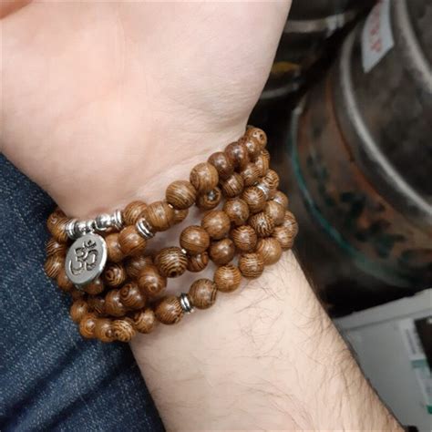 108 Beads Rosary Bracelet 8 Mm Natural Sandalwood Buddhist Buddha Wood