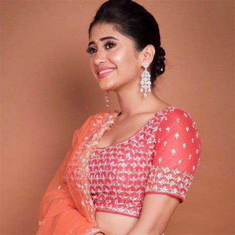 Yeh Rishta Kya Kehlata Hai Actress Shivangi Joshi Is Here To Teach How To Ace The Wedding Look