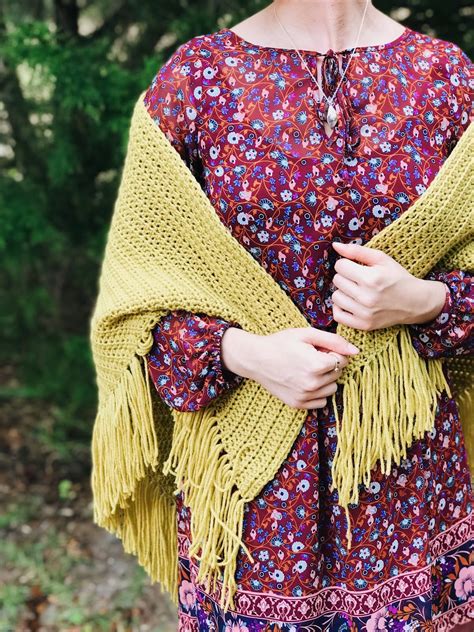 Brenna Ann Handmade Free Crochet Pattern The Simple Fringe Triangle