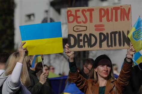 FOTO Ucrainenii din România au protestat în fața Ambasadei Rusiei