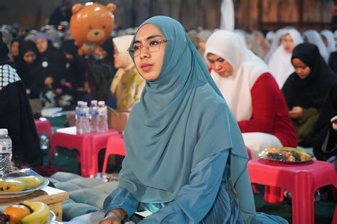 perayaan maulid nabi muhammad   maskanul huffadz penuh khidmat