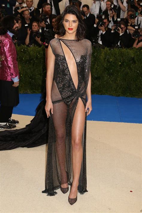 Kendall Jenner Says She Doesn T Get To Be Hot Very Often Artofit