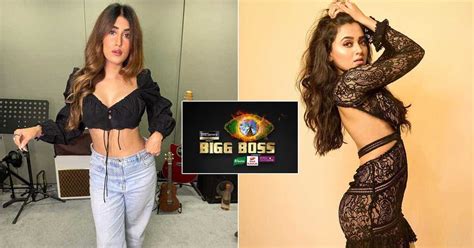 Bigg Boss 15 Tejasswi Prakash Grooves On Paani Paani Akasa Performs