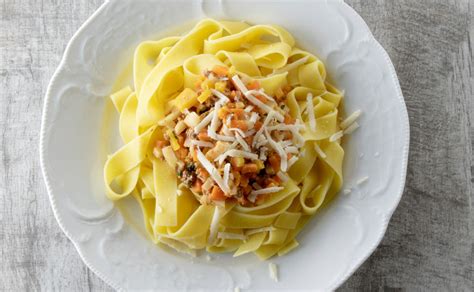 Pappardelle Mit Bolognese Rezept Gusto At