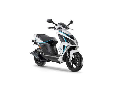 Motorrad Vergleich Yamaha Aerox Naked 2015 Vs Piaggio Nrg Power 50 Dt