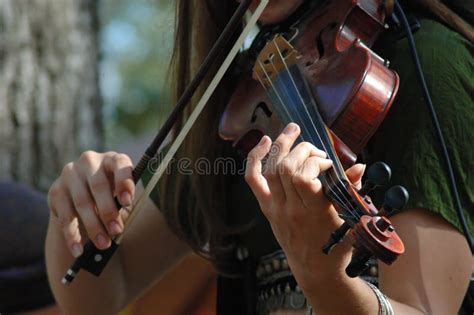 Gypsy Violin Player Stock Image Image Of Music Musical 23260287