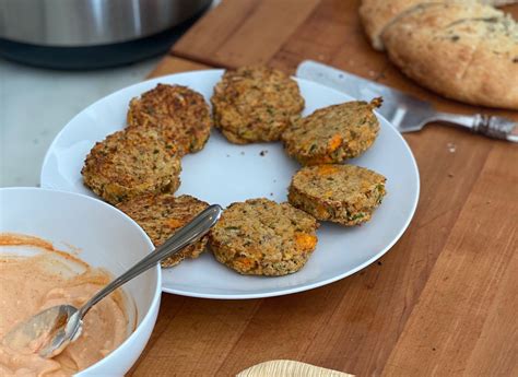 Oven Baked Salmon Cakes Oven Baked Salmon Salmon Cakes Baked Salmon