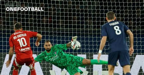 Gianluigi Donnarumma To Miss Psg S Champions League Opener Onefootball