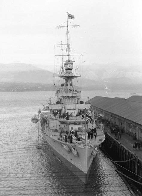 Hms Hawkins D86 Is A Hawkins Class Heavy Cruiser Of The British Royal