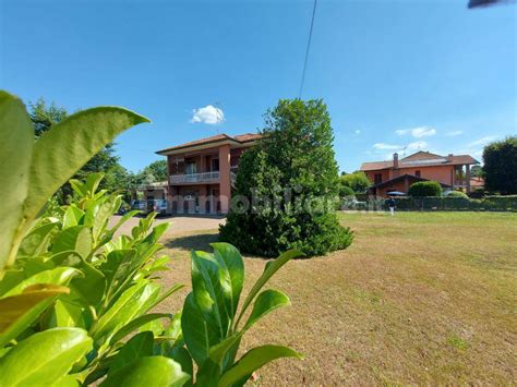 Vendita Villa Unifamiliare In Via Guglielmo Marconi Sesto Calende Da