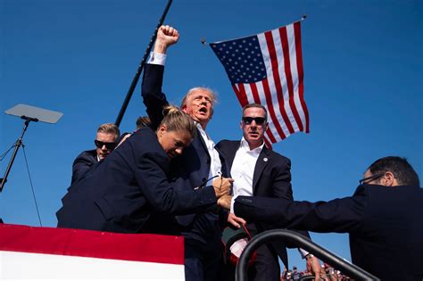 Photographer Explains How He Kept His Cool And Shot Iconic Trump Image