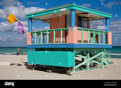 Miami Beach Lifeguard House Pink Hi Res Stock Photography And Images