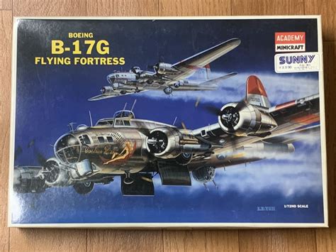 【やや傷や汚れあり】01135 Academy 2143 172 Boeing B 17g Flying Fortress アカデミー