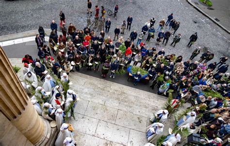 Dimanche des Rameaux en photos Paris Fraternités Monastiques de