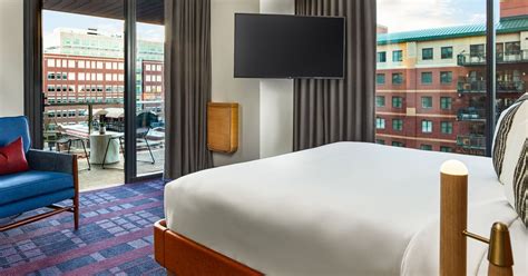 Hotel Rooms in Denver | The Rally Hotel