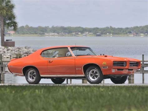 32 Classic Muscle Cars Made By General Motors