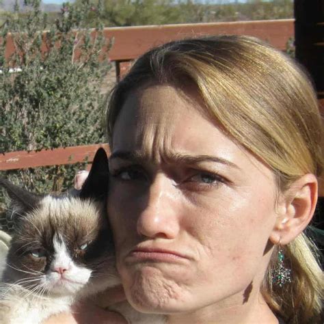 Tabatha Bundesen 5 Facts About Grumpy Cats Owner Bio Wiki