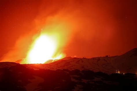 Volc N Etna Entra En Erupci N Meganoticias